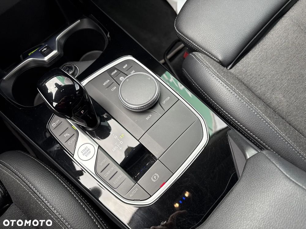 BMW Seria 2 218i sport - 17