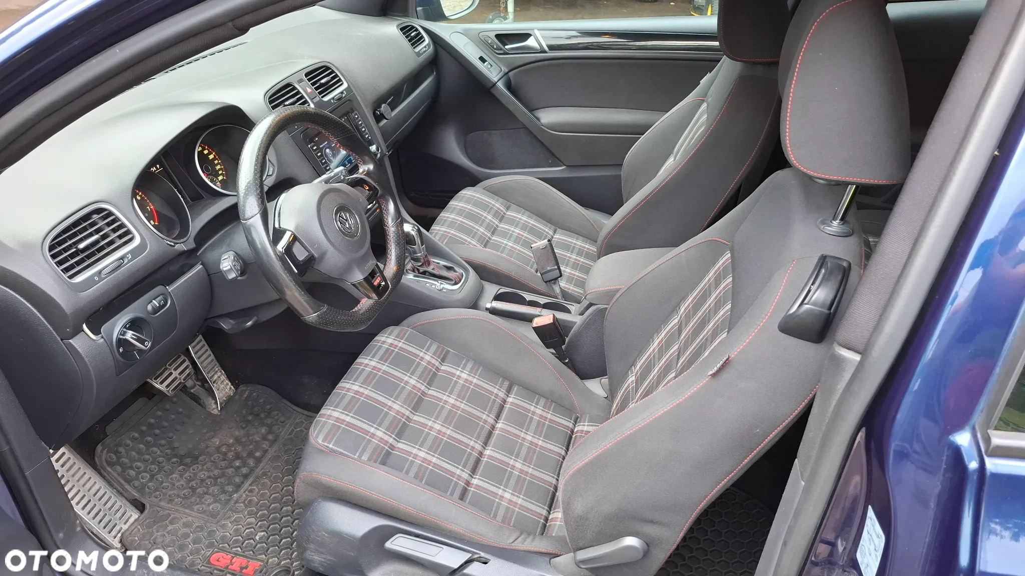 Volkswagen Golf VI 2.0 TSI GTI DSG - 16