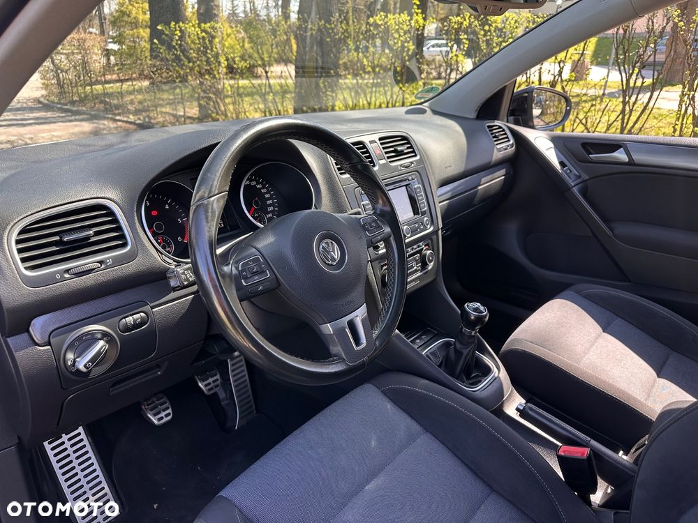 Volkswagen Golf 1.6 TDI DPF BlueMotion - 13