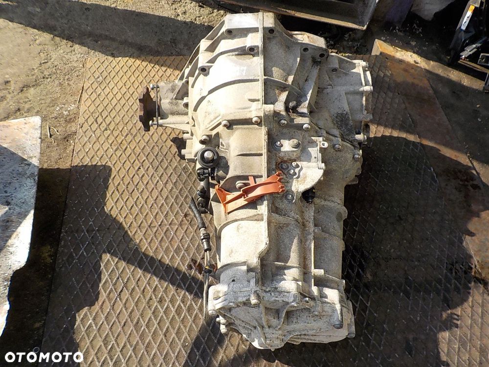 AUDI A4 B8 2.0 TDI SKRZYNIA BIEGÓW LLQ - 2