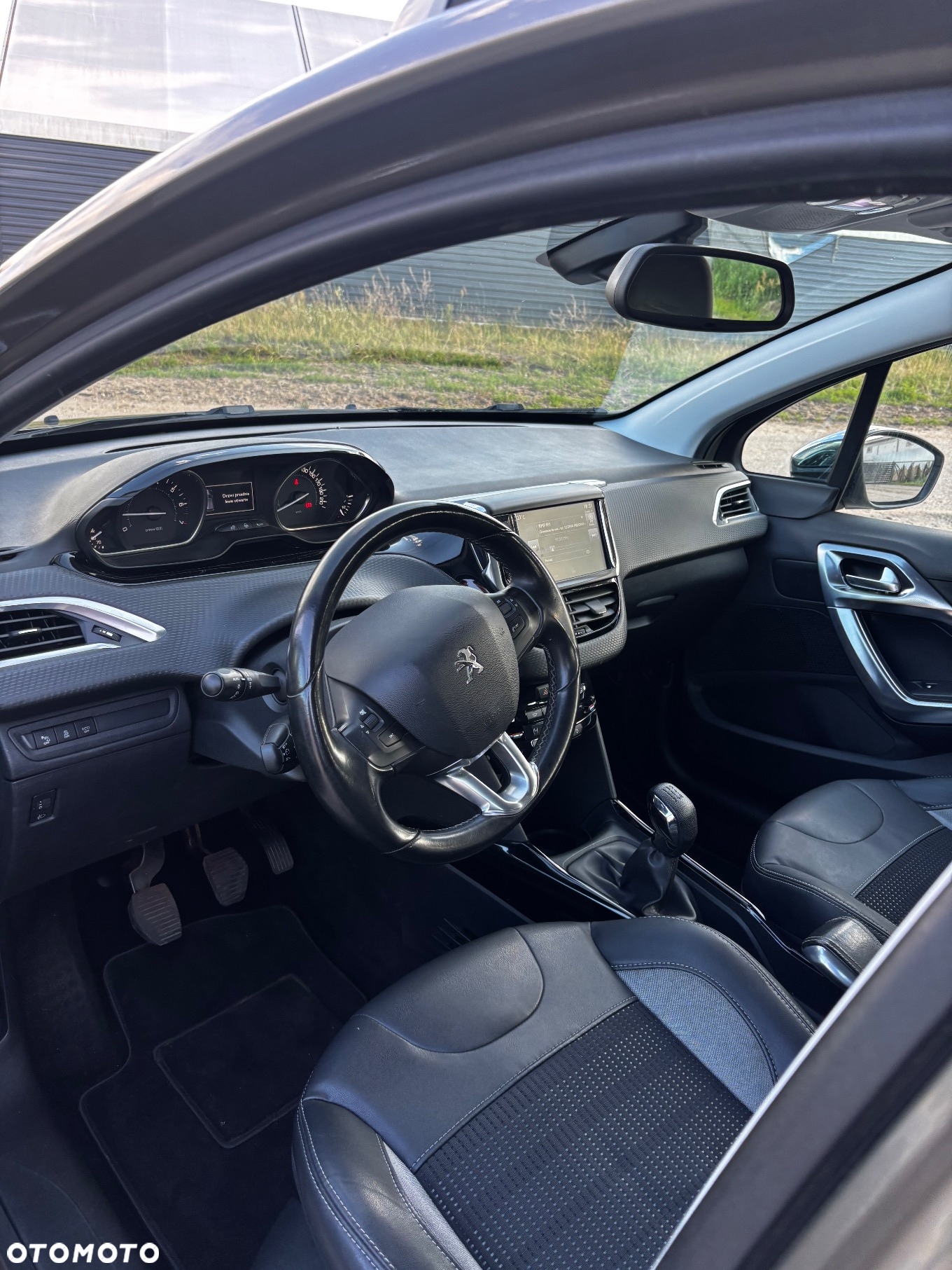 Peugeot 2008 1.2 Pure Tech GPF Allure S&S - 26