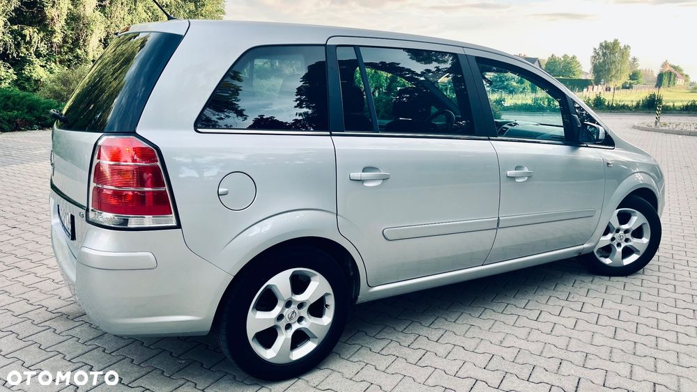 Opel Zafira 1.8 - 3