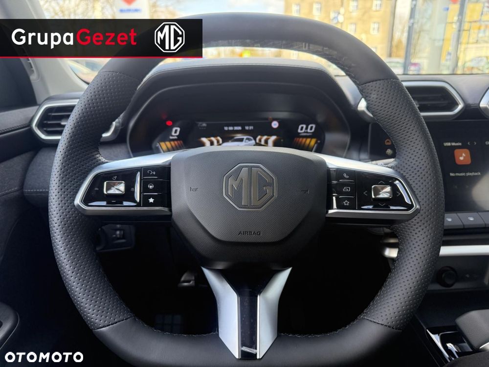 MG ZS - 8