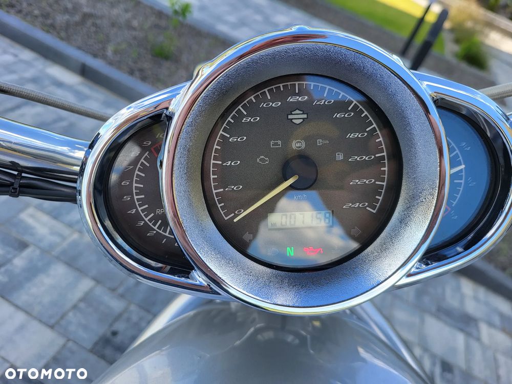 Harley-Davidson V-Rod Street Rod - 23
