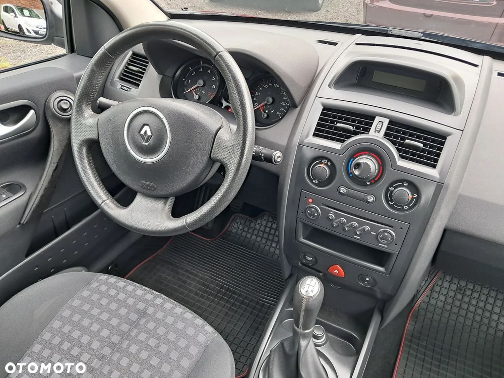 Renault Megane - 8