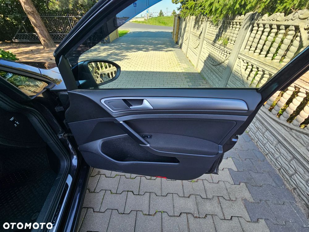 Volkswagen Golf 2.0 TDI BlueMotion Technology Lounge - 13