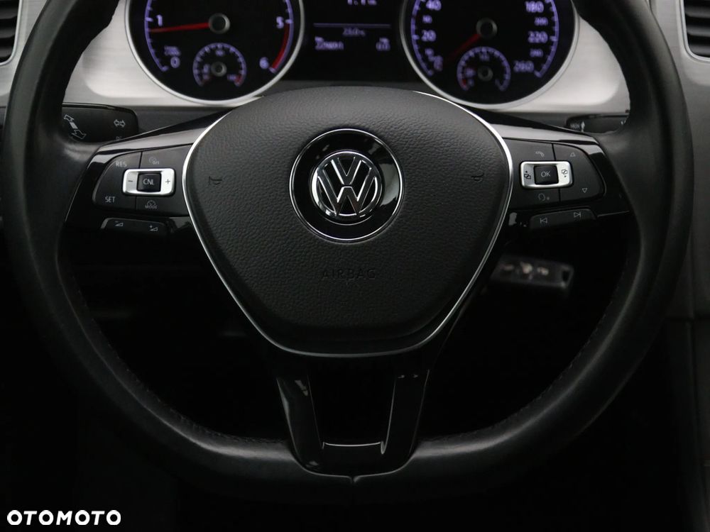 Volkswagen Golf 1.6 TDI BMT Comfortline - 18