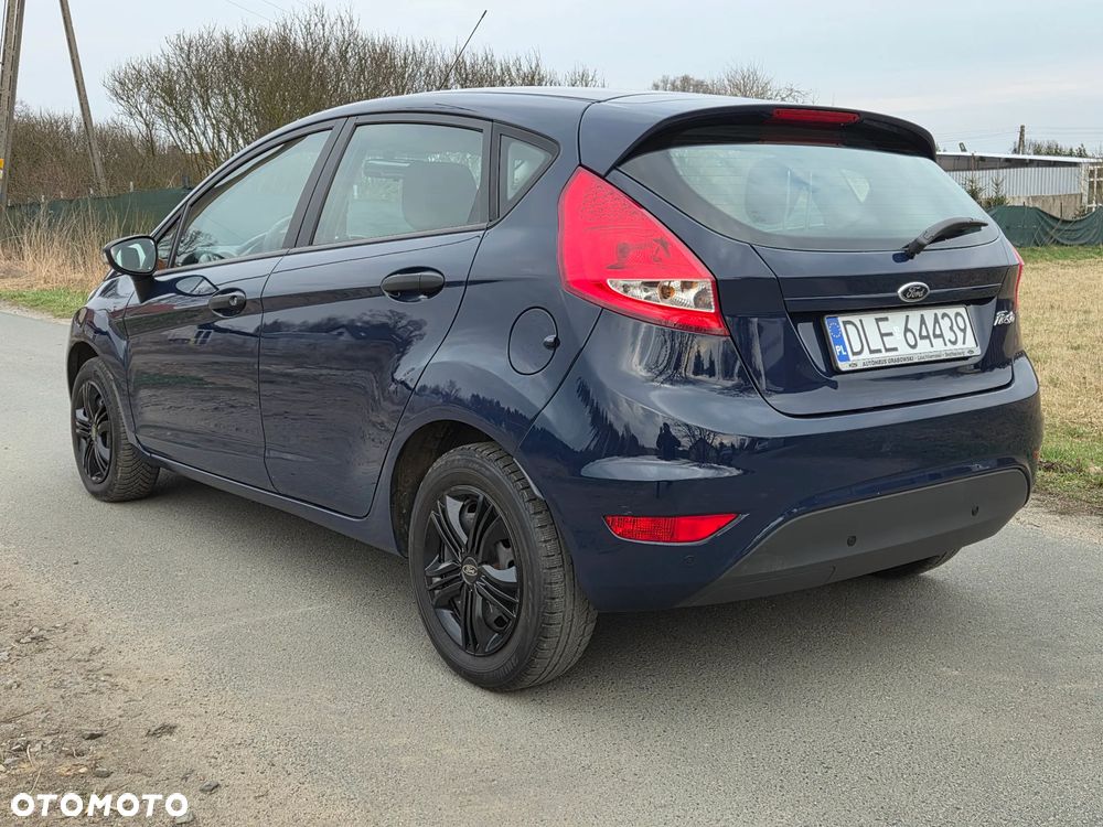 Ford Fiesta 1.25 Ambiente EU5 - 6