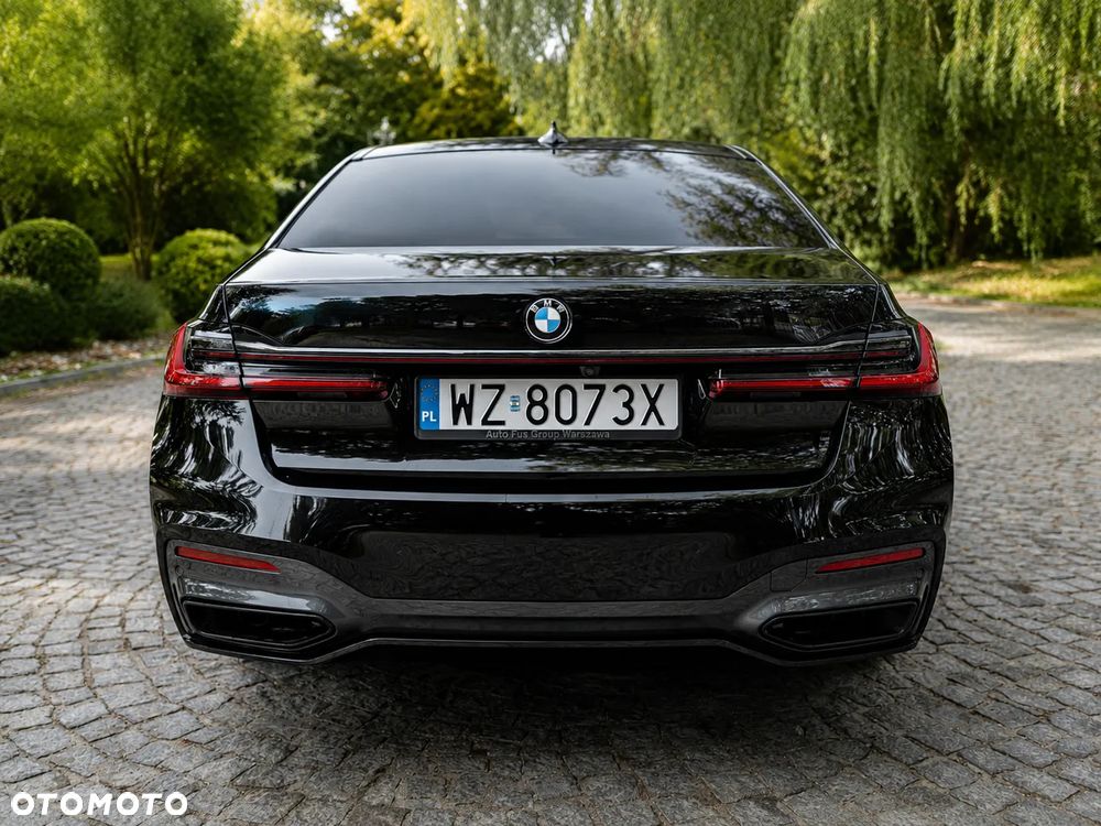 BMW Seria 7 750i xDrive - 12
