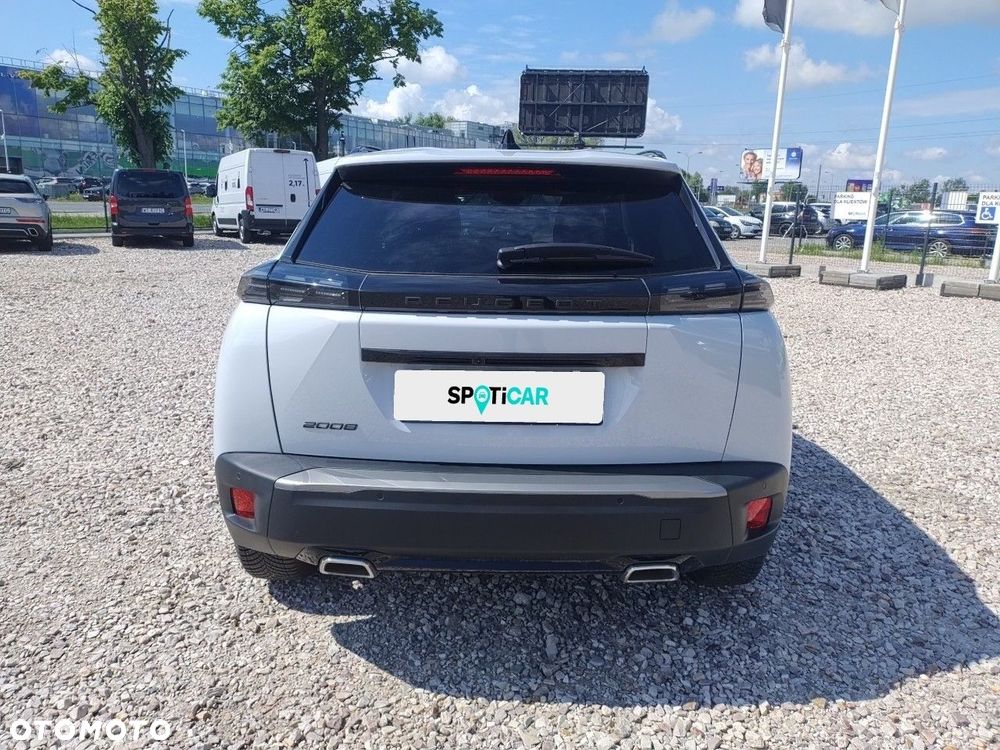 Peugeot 2008 1.2 PureTech Allure S&S EAT8 - 5