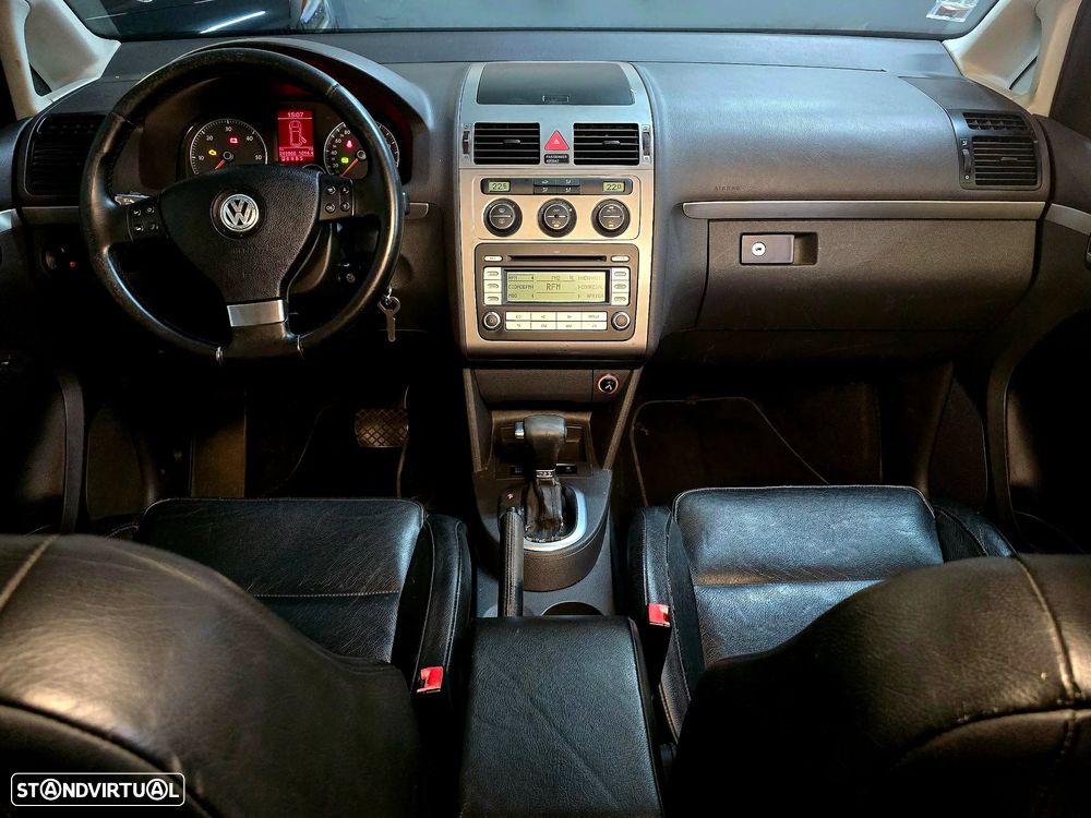 VW Touran 1.9 TDi Highline DSG 7V 7L - 12