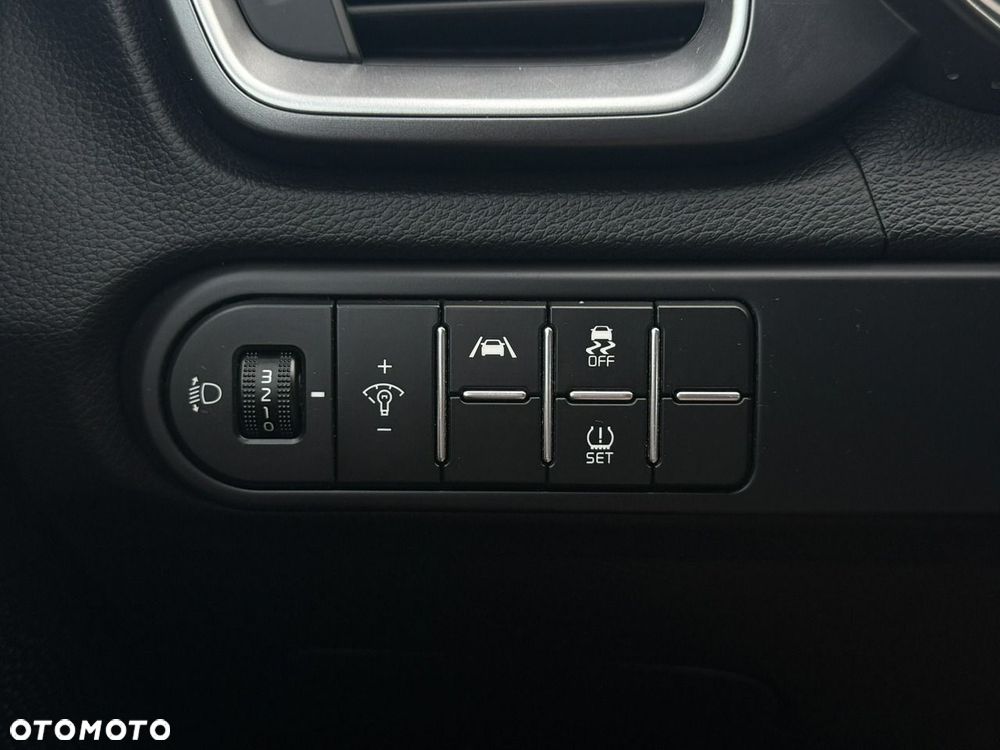 Kia Ceed 1.5 T-GDI M - 17