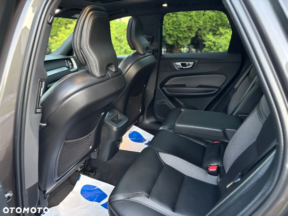 Volvo XC 60 B4 D AWD Geartronic RDesign - 23
