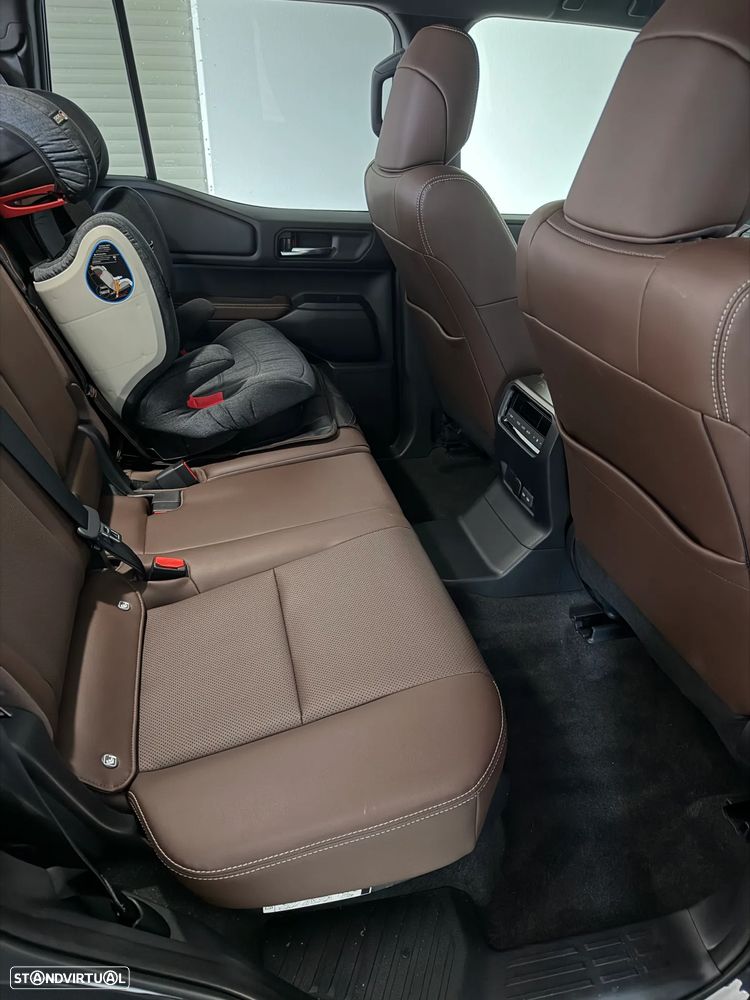 Toyota Land Cruiser Prado - 21