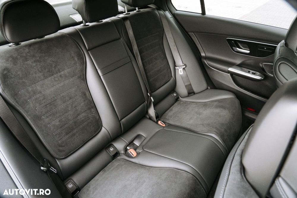 Mercedes-Benz C - 12