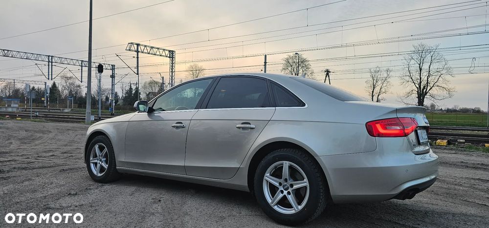 Audi A4 Limousine 2.0 TDI DPF multitronic Ambiente - 3