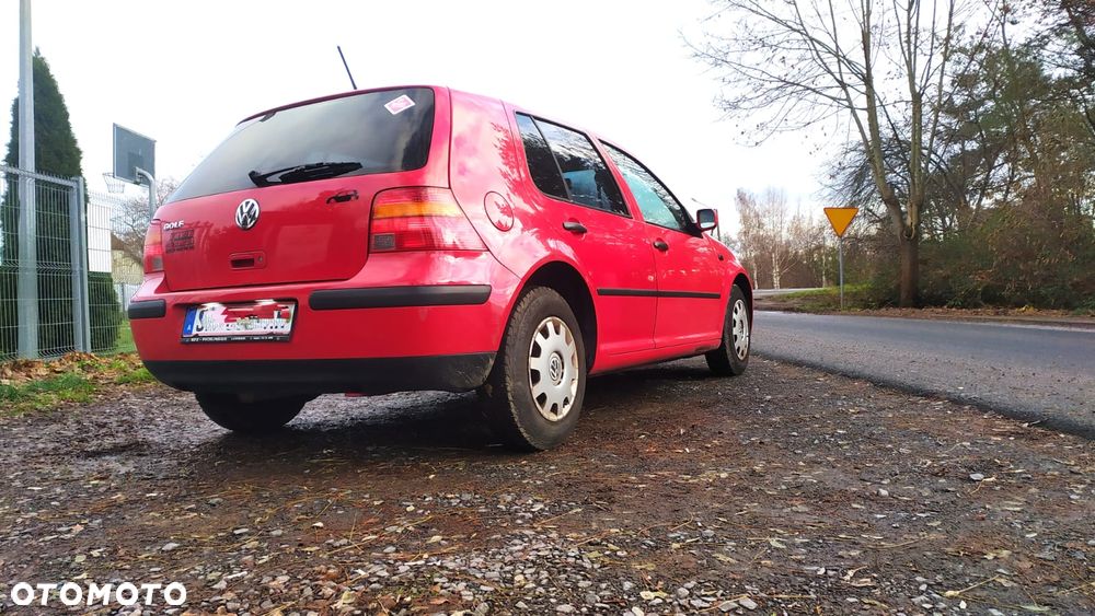Volkswagen Golf 1.6 Basis - 6