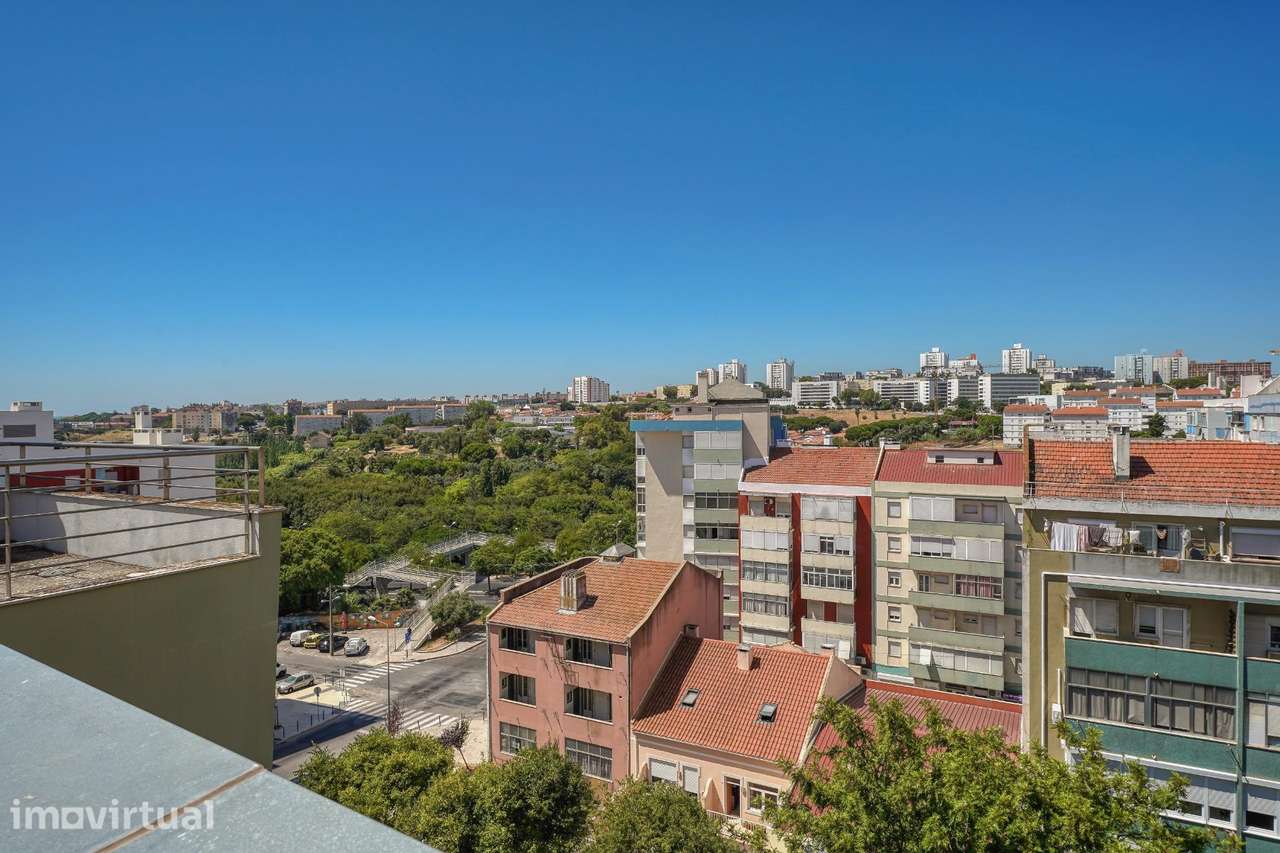 T2 com terraço privativo, garagem e elevador em Marvila - Grande imagem: 5/36