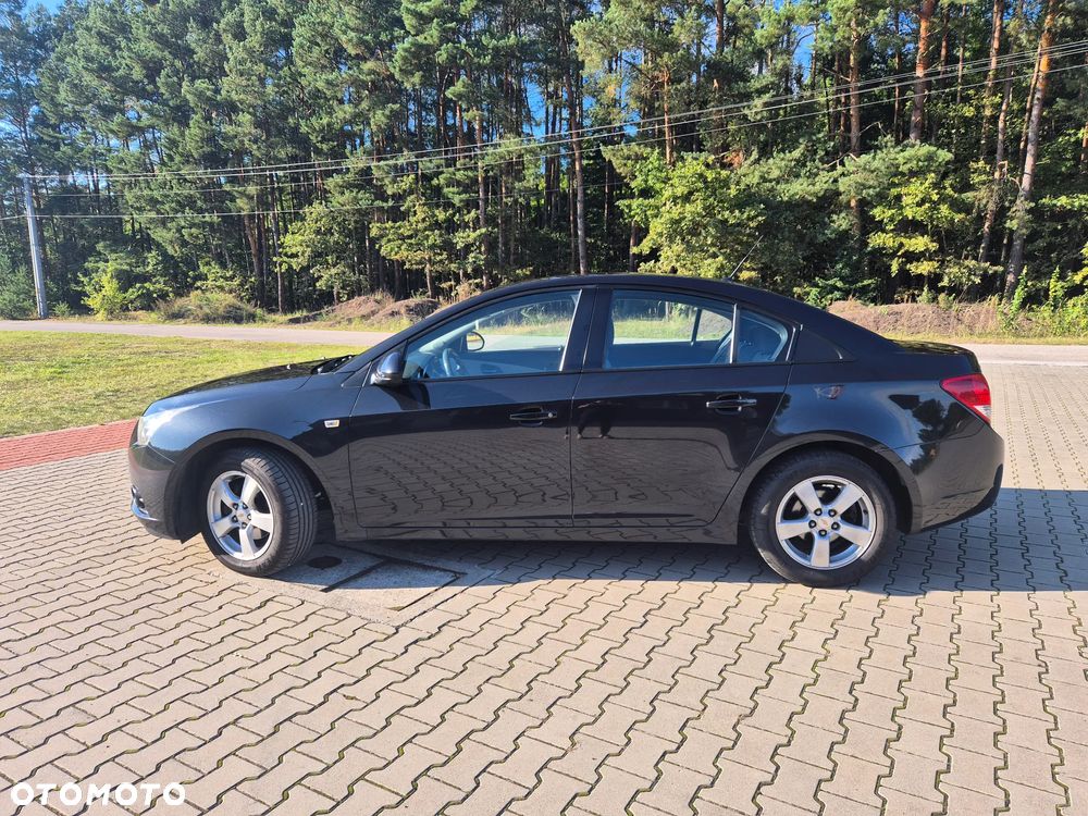Chevrolet Cruze 1.6 - 4