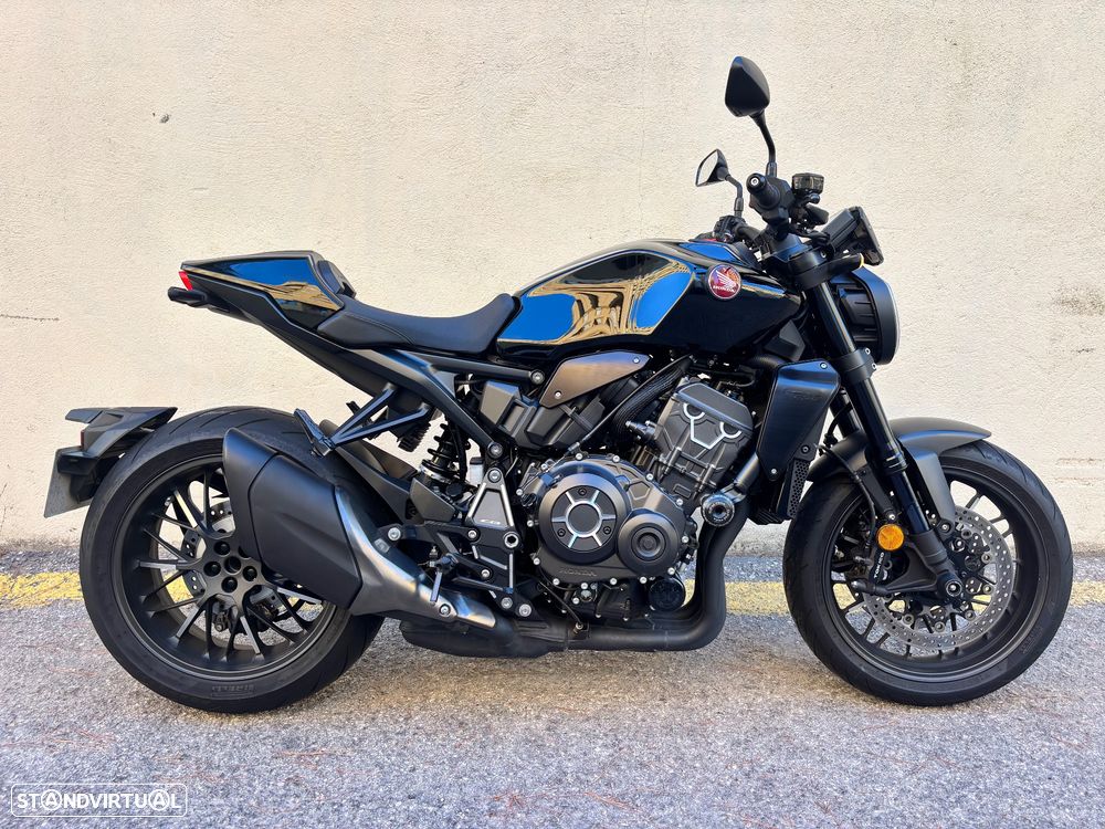 Honda CB 1000RA Black Edition - 9