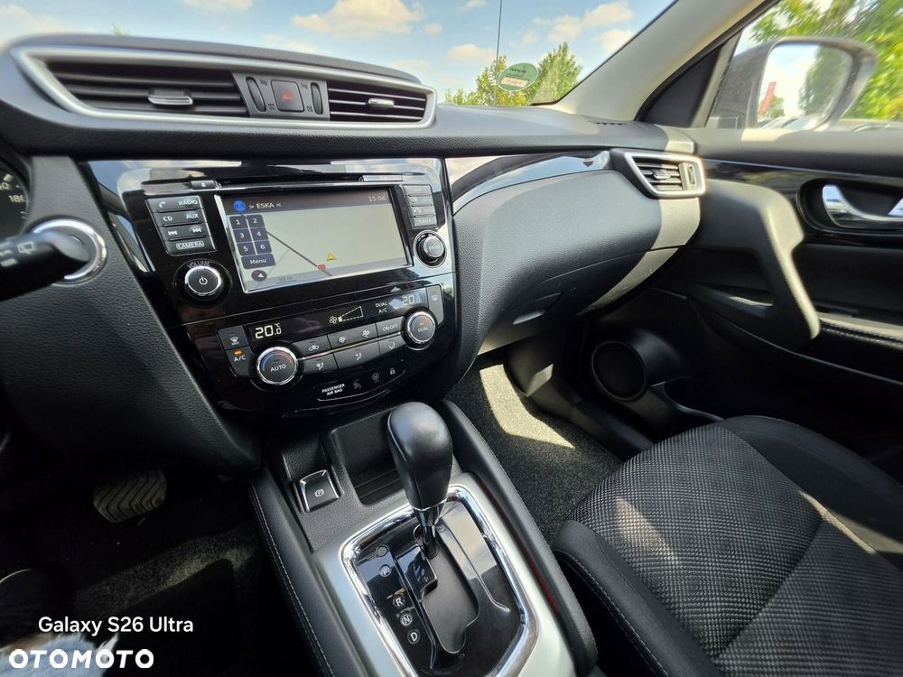 Nissan Qashqai 1.2 DIG-T Xtronic N-Connecta - 36