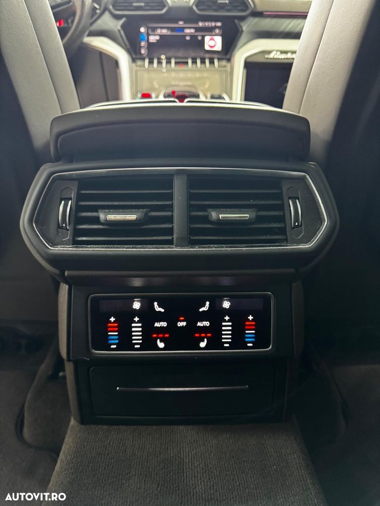 Lamborghini URUS Standard - 23