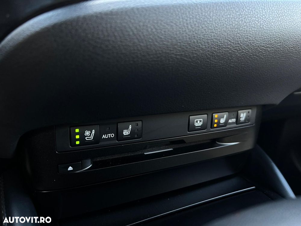 Lexus Seria ES 300h Executive Line - 18