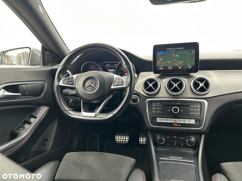 Mercedes-Benz CLA 180 7G-DCT AMG Line - 19
