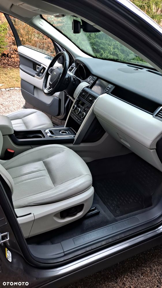 Land Rover Discovery Sport - 10