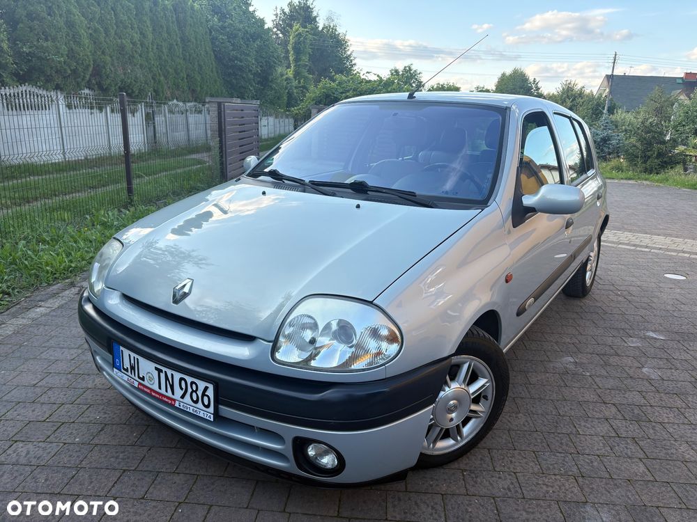 Renault Clio - 1