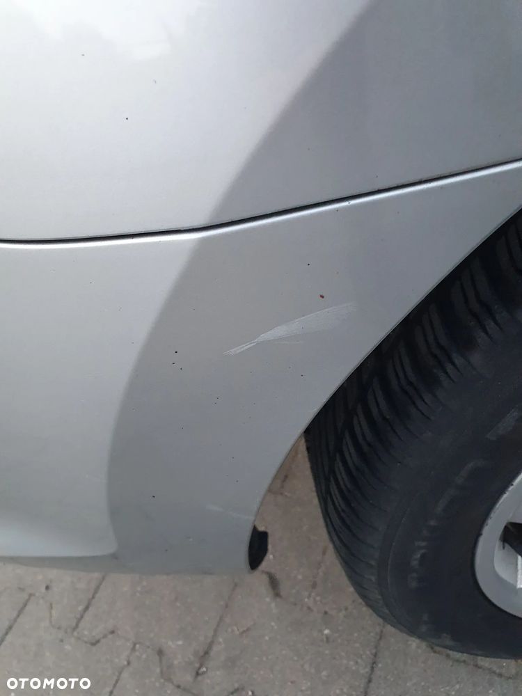 Skoda RAPID 1.6 TDI DPF Ambition - 14