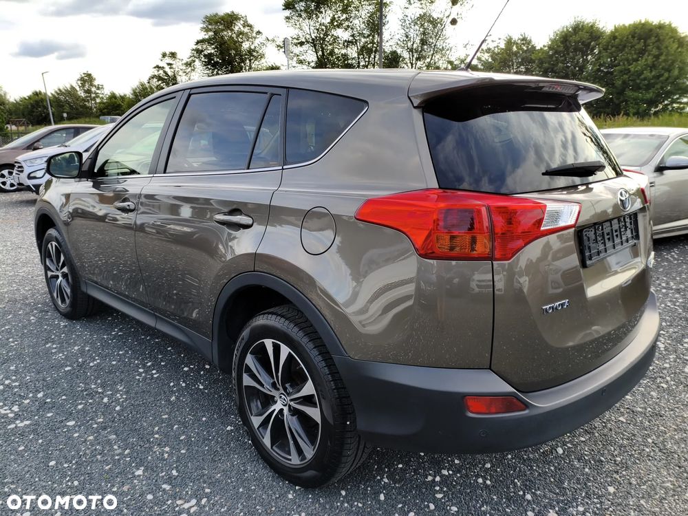 Toyota RAV4 - 8