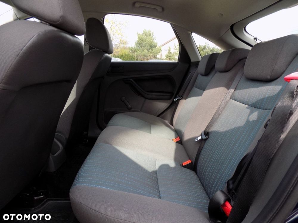 Ford Focus - 8