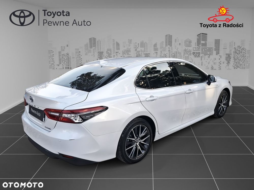 Toyota Camry 2.5 Hybrid Executive CVT - 2