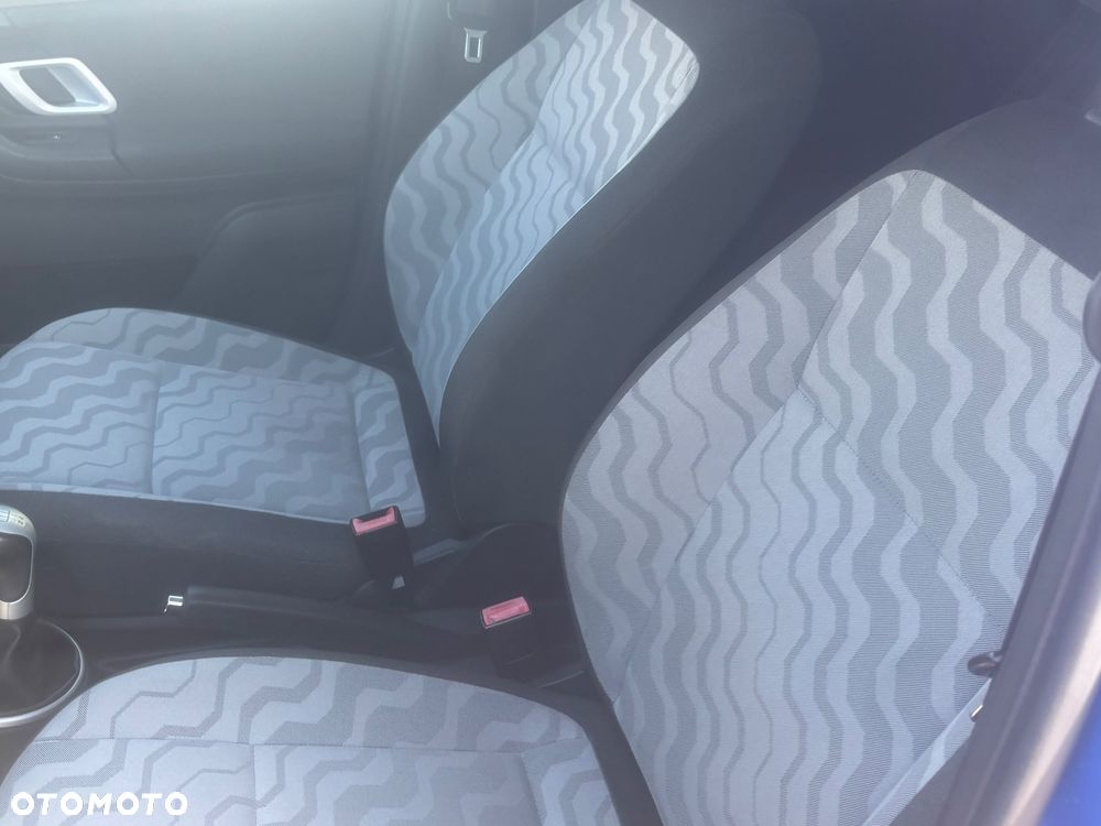 Skoda Fabia 1.2 HTP STYLE EDITION - 15