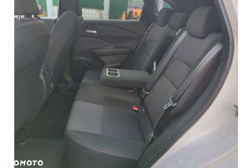 Nissan Qashqai 1.3 DIG-T MHEV N-Connecta Xtronic - 6