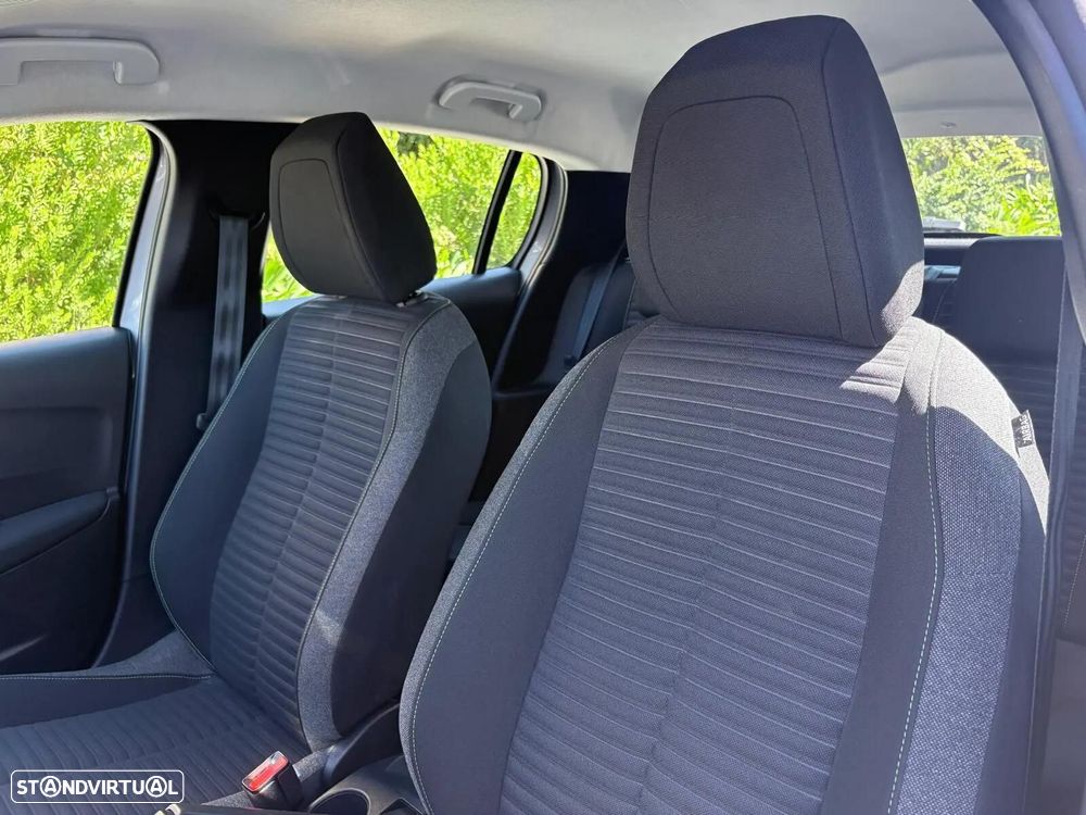 Peugeot 208 1.2 PureTech Active Pack - 31