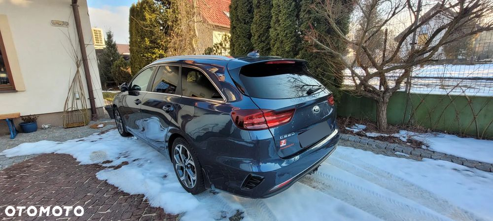 Kia Ceed 1.4 T-GDI L Business Line DCT - 11