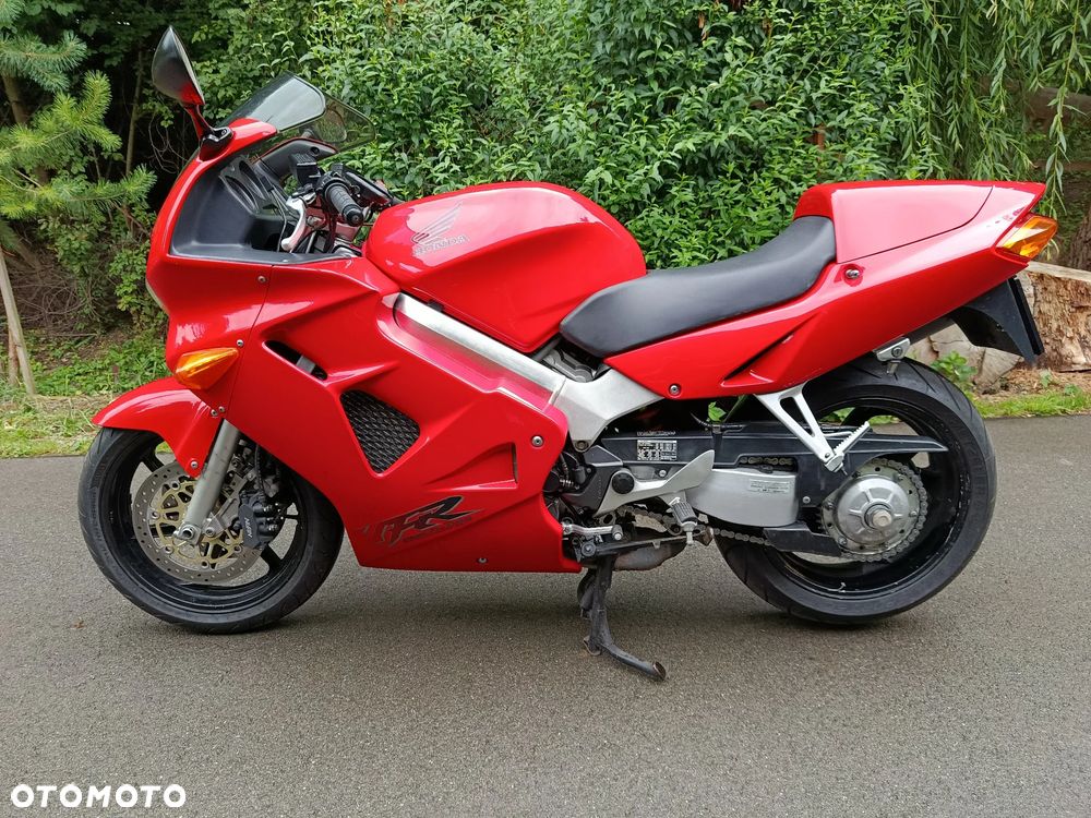Honda VFR - 1