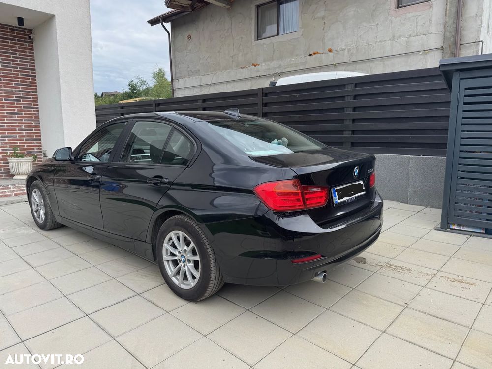 BMW Seria 3 318d - 3