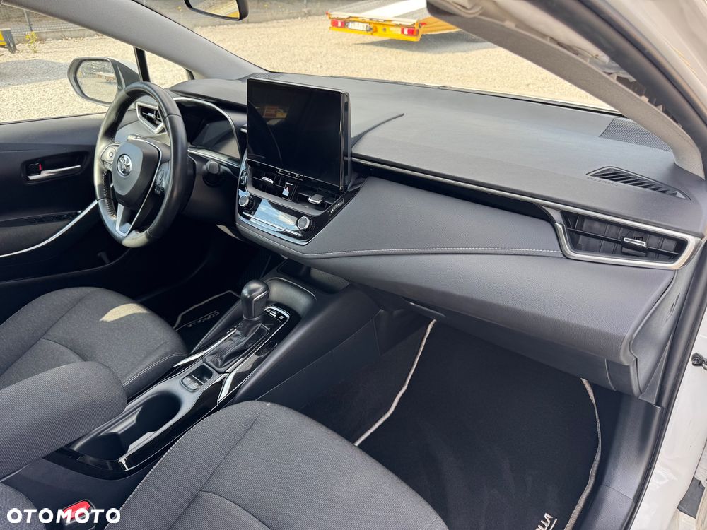 Toyota Corolla 1.8 Hybrid Comfort - 29