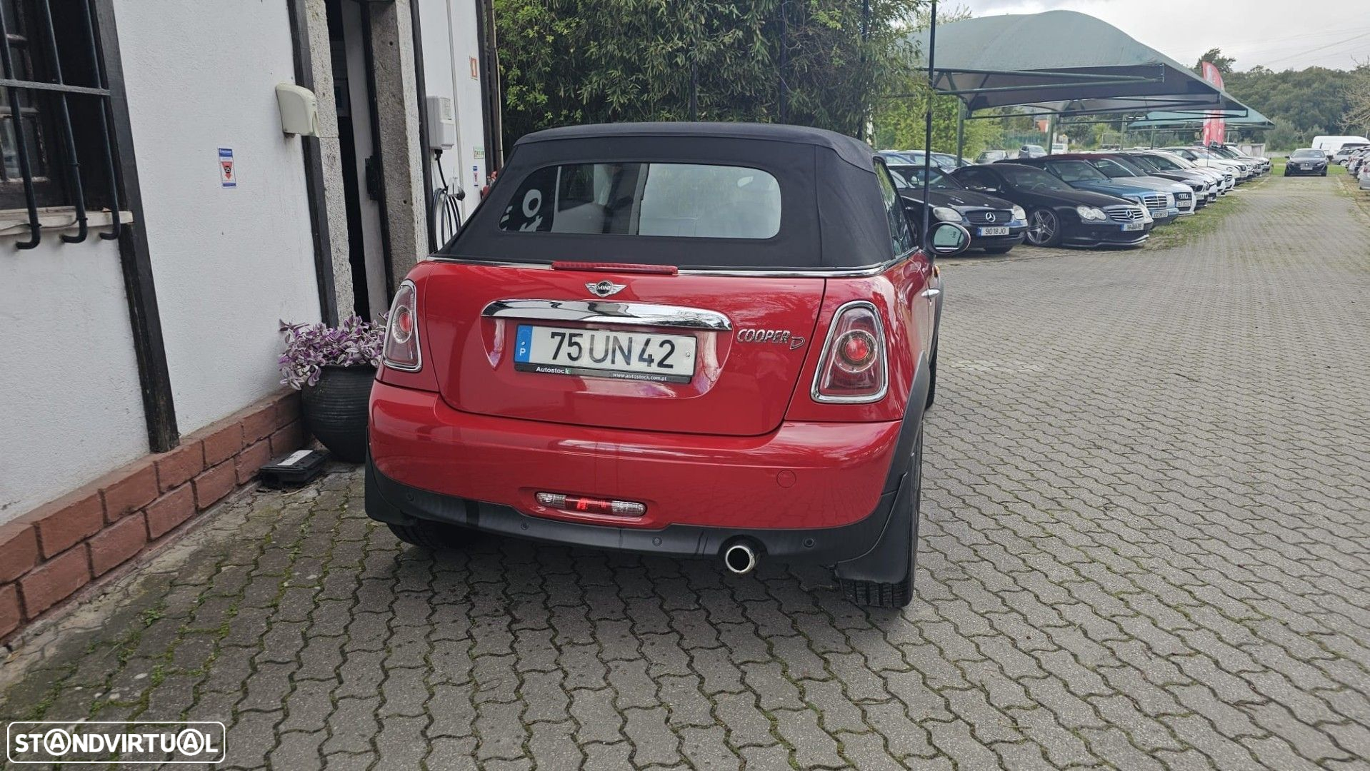 MINI Cabrio Cooper D - 4