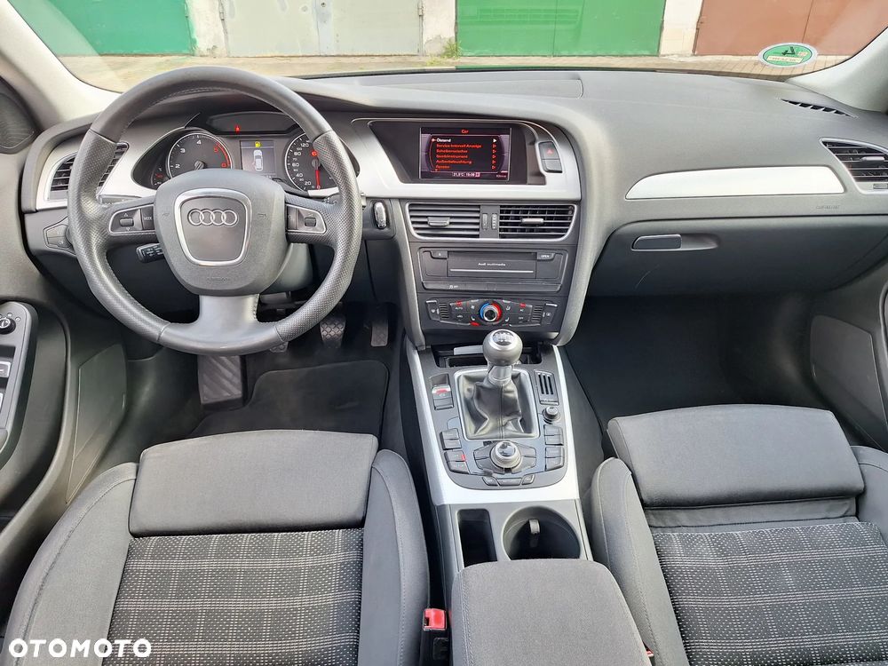 Audi A4 Avant 2.0 TDI DPF Ambiente - 13