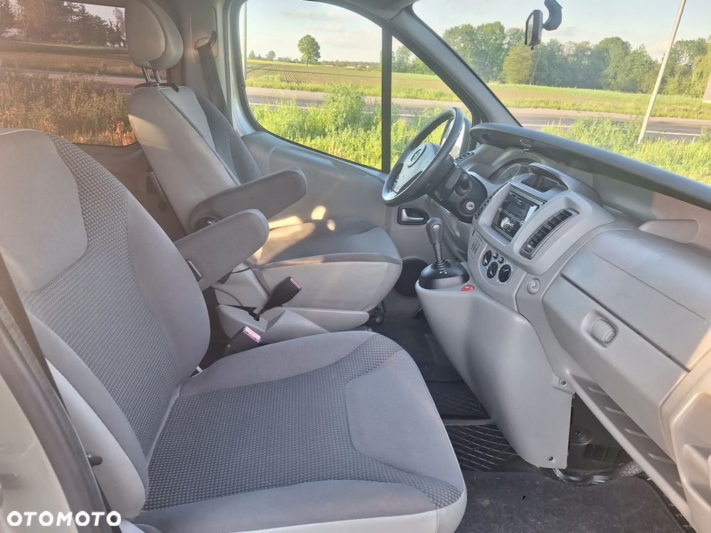 Opel Vivaro - 15