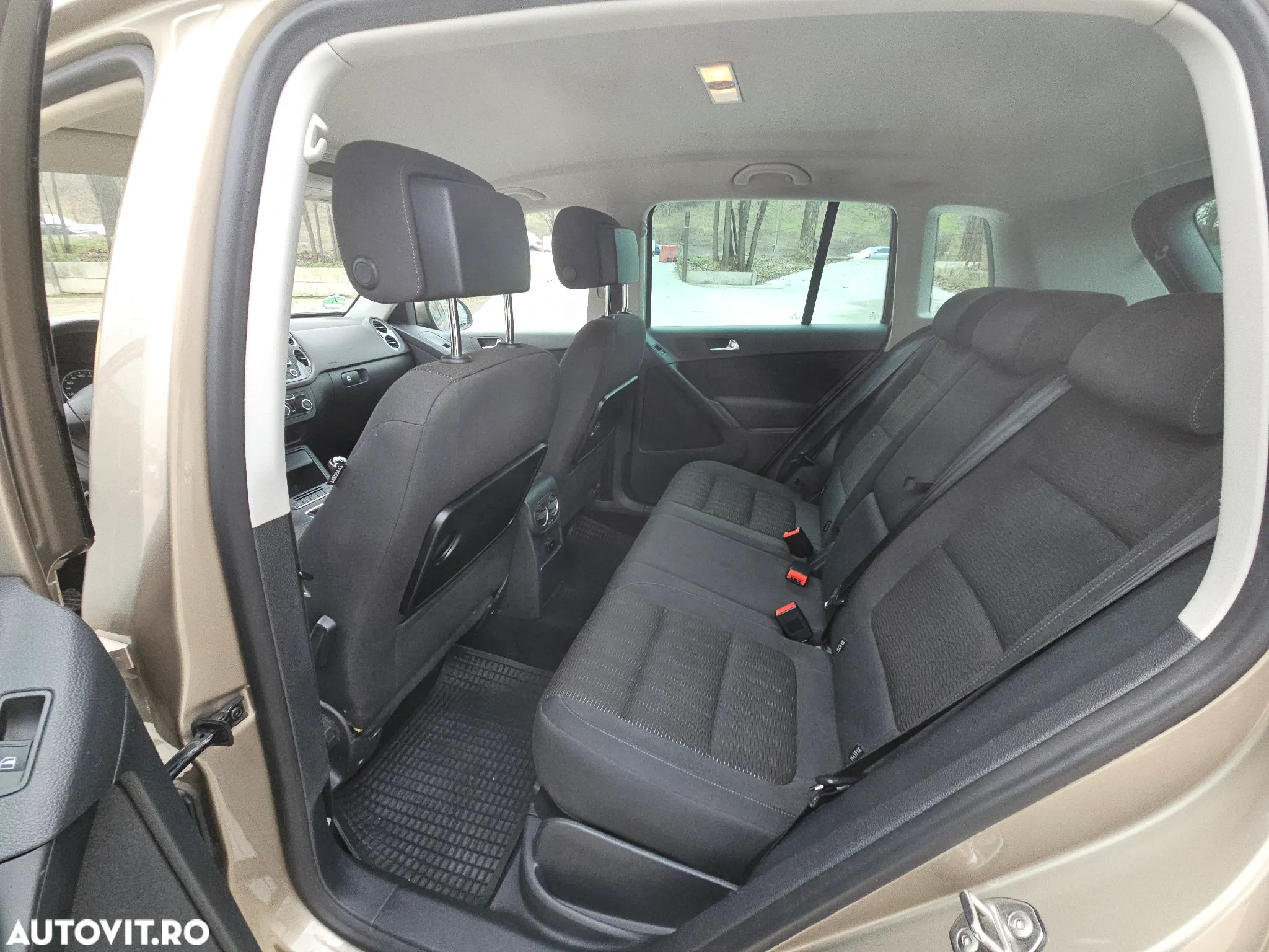 Volkswagen Tiguan 1.4 TSI BMT Sport&Style - 10