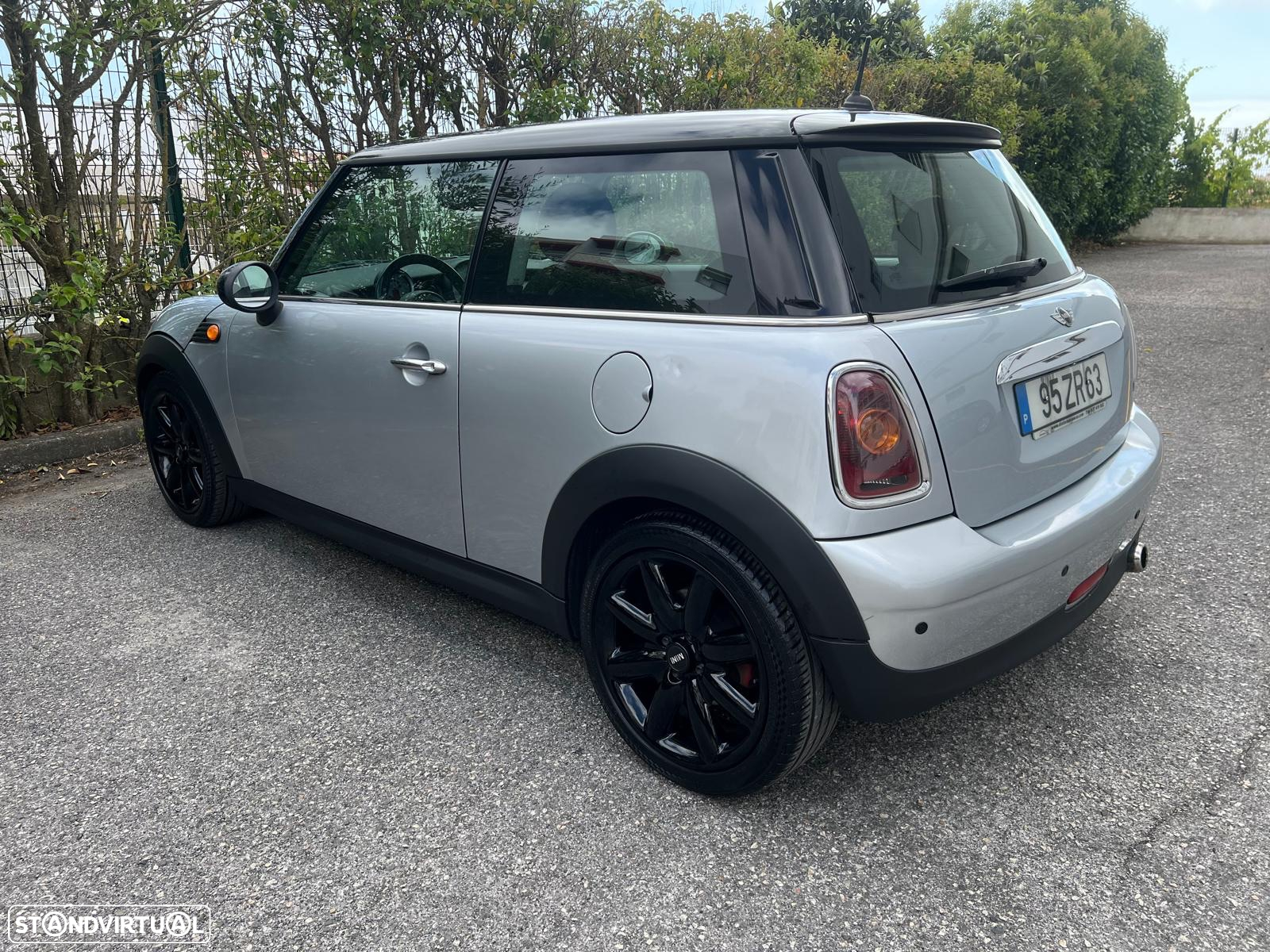 MINI 3 Portas Cooper D - 4