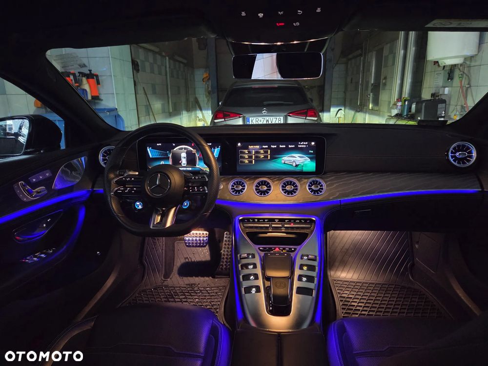 Mercedes-Benz AMG GT 43 4-Matic+ - 38