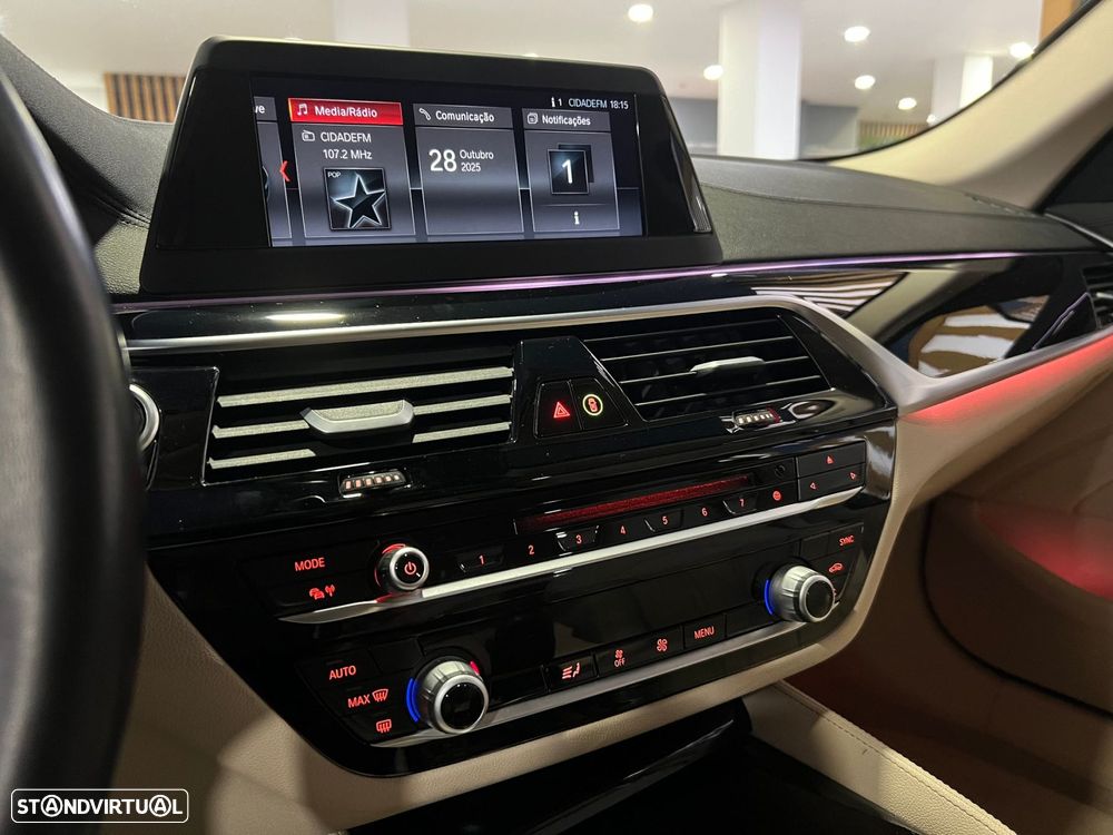 BMW 530 e iPerformance Line Luxury - 23