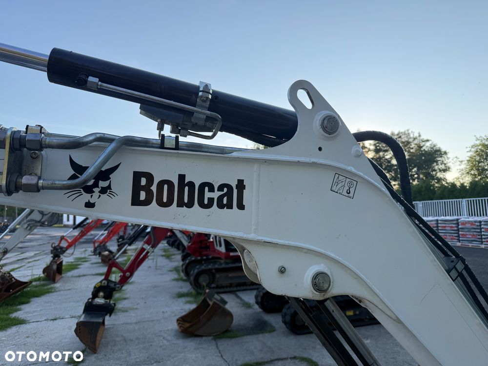 Bobcat Minikoparka E27z - 11