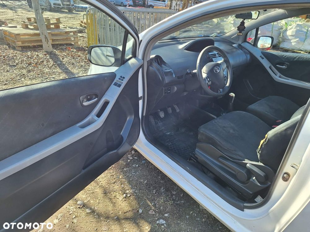 Toyota Yaris 1.4 D-4D Edition - 24